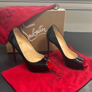 Christian Louboutin Patent Leather Peep-toes size 36 1/2